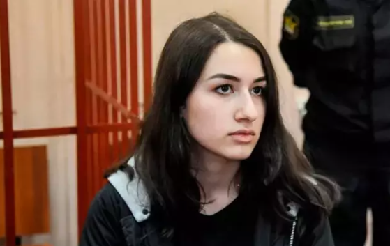 Üç bacı birləşib atalarını öldürdülər - Rusiyada dəhşət (FOTO)